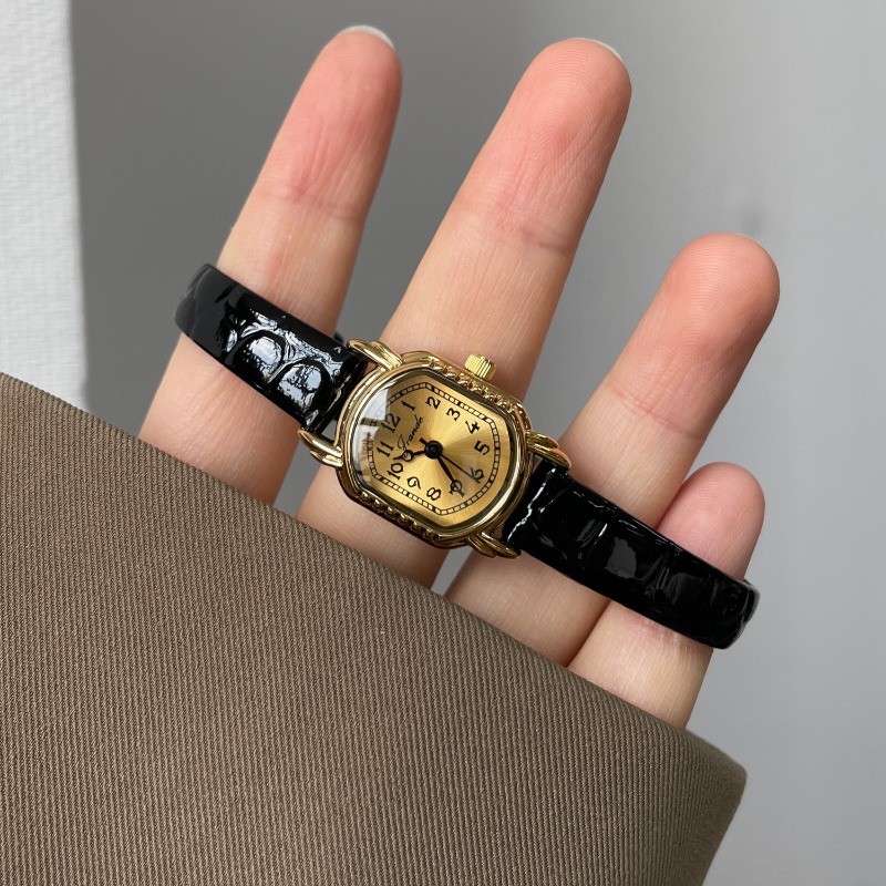 Luxury Watch Gold And Black - Montre à Quartz ovale Vintage pour